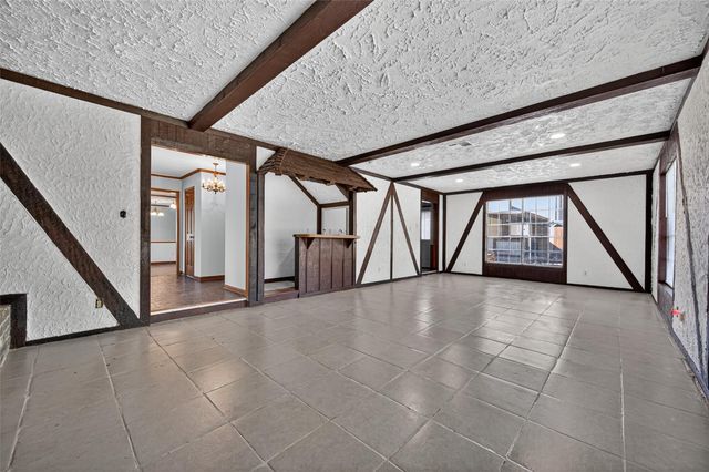 5414 Spanish Oak Drive, Houston, TX 77066