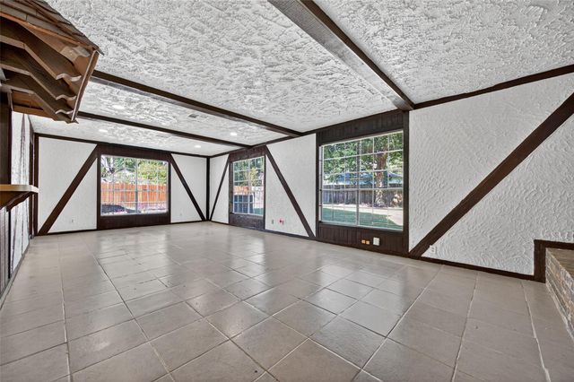 5414 Spanish Oak Drive, Houston, TX 77066