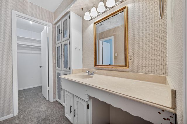 5414 Spanish Oak Drive, Houston, TX 77066