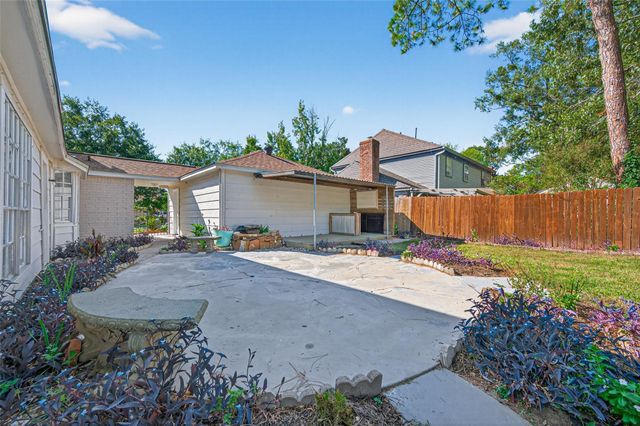 5414 Spanish Oak Drive, Houston, TX 77066