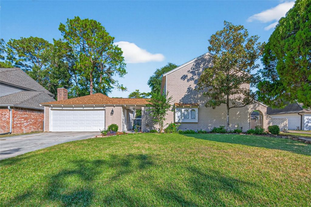 5414 Spanish Oak Drive, Houston, TX 77066