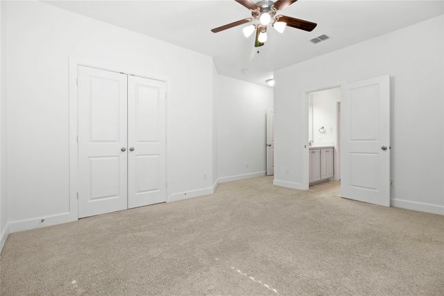1009 Peacock Boulevard, Carrollton, TX 75007