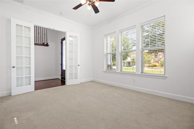 1009 Peacock Boulevard, Carrollton, TX 75007