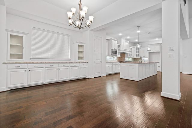1009 Peacock Boulevard, Carrollton, TX 75007