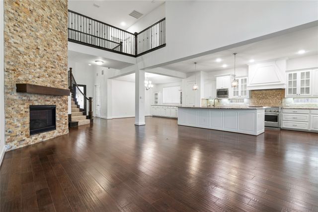 1009 Peacock Boulevard, Carrollton, TX 75007