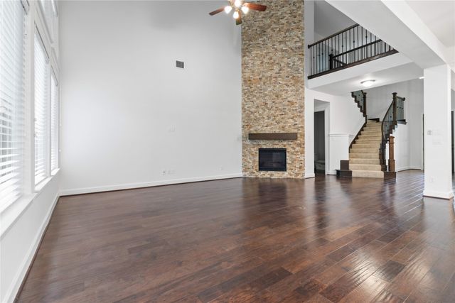 1009 Peacock Boulevard, Carrollton, TX 75007