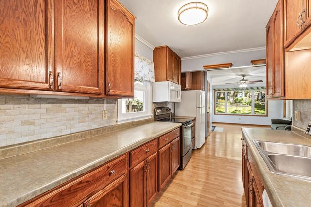 6105 Crown Lane, Des Moines, IA 50311