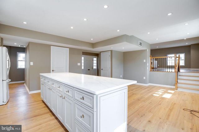 3923 FOREST GROVE DR, Annandale, VA 22003