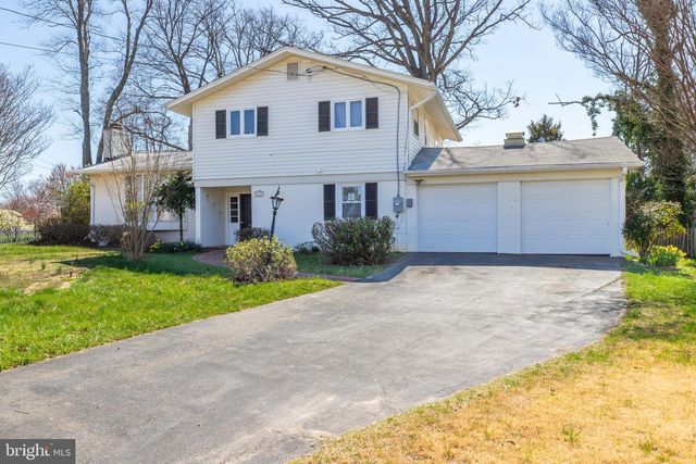 3923 FOREST GROVE DR, Annandale, VA 22003