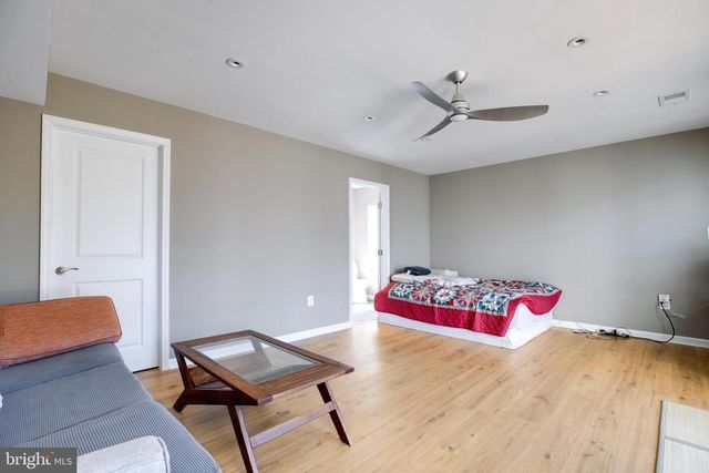 3923 FOREST GROVE DR, Annandale, VA 22003