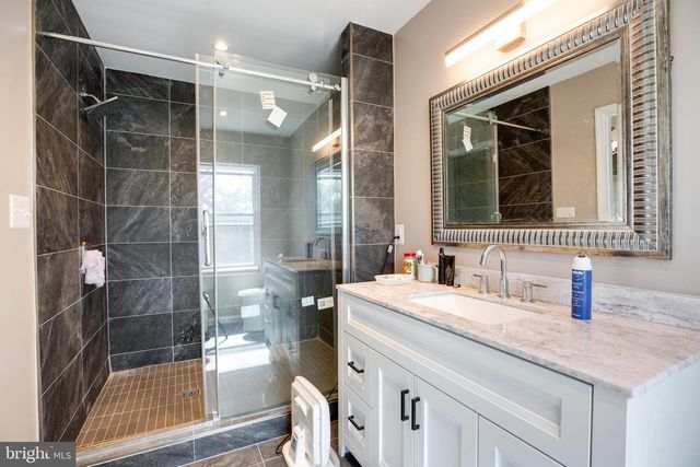 3923 FOREST GROVE DR, Annandale, VA 22003