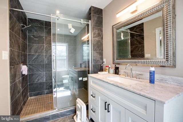 3923 FOREST GROVE DR, Annandale, VA 22003