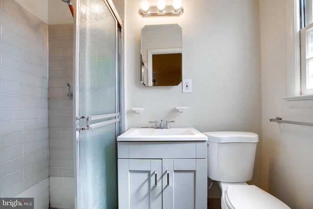 3923 FOREST GROVE DR, Annandale, VA 22003