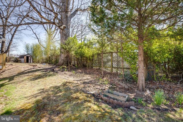 3923 FOREST GROVE DR, Annandale, VA 22003