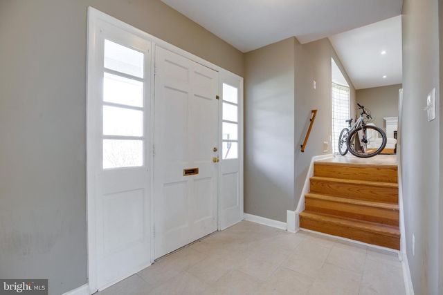 3923 FOREST GROVE DR, Annandale, VA 22003