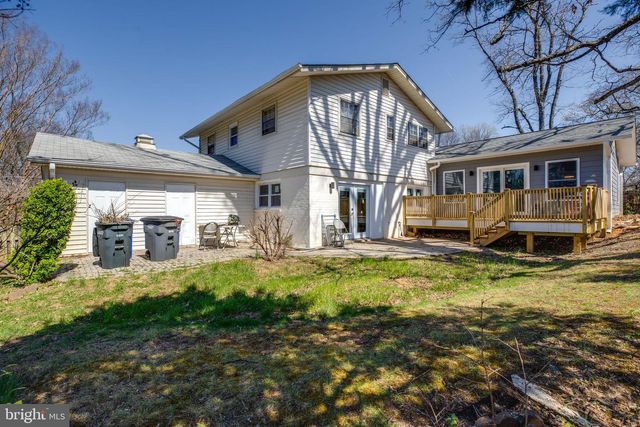 3923 FOREST GROVE DR, Annandale, VA 22003