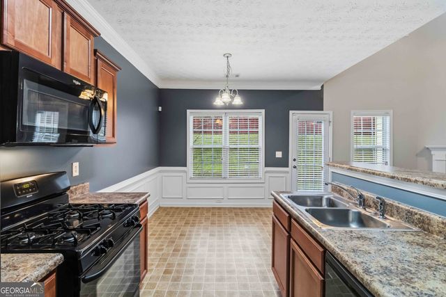 3787 Roses Trail, Fairburn, GA 30213