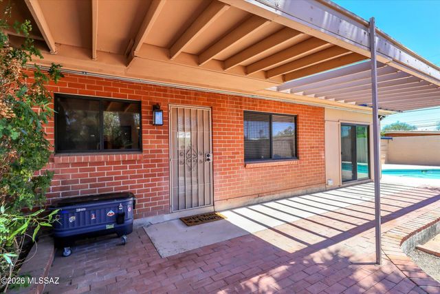 7052 E Baker Street, Tucson, AZ 85710