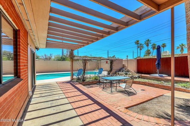 7052 E Baker Street, Tucson, AZ 85710