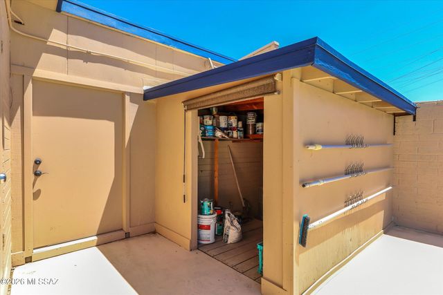 7052 E Baker Street, Tucson, AZ 85710