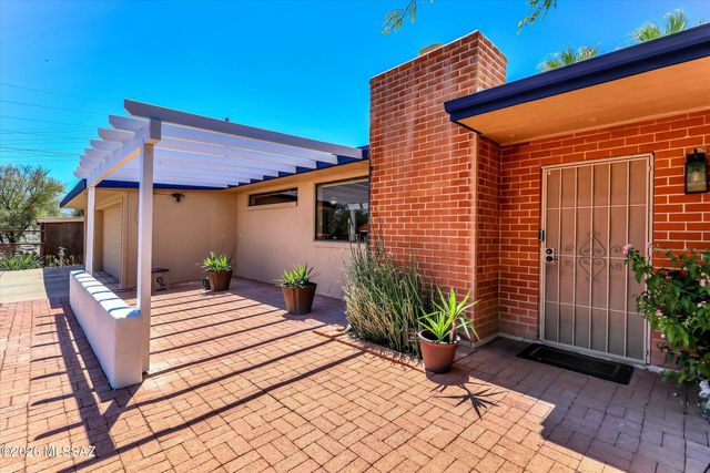 7052 E Baker Street, Tucson, AZ 85710