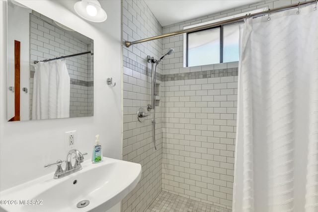 7052 E Baker Street, Tucson, AZ 85710