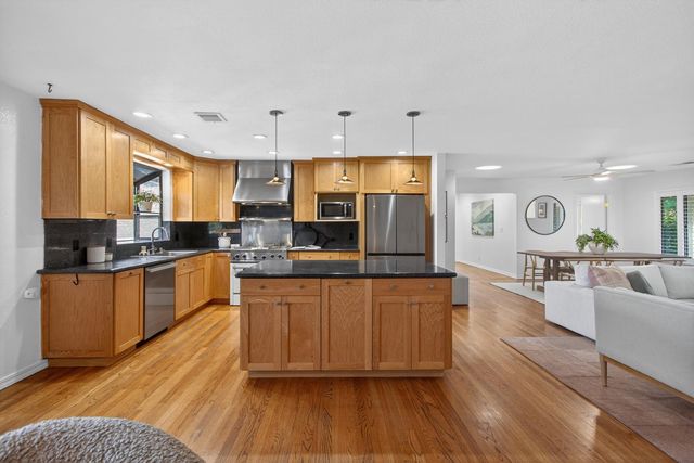 3414 Marshall Ave, Carmichael, CA 95608