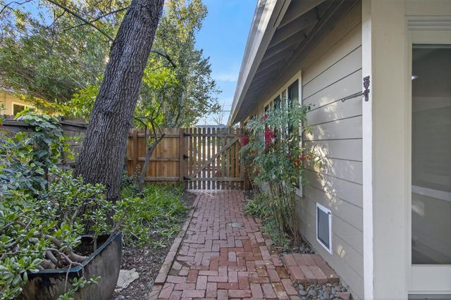 3414 Marshall Ave, Carmichael, CA 95608