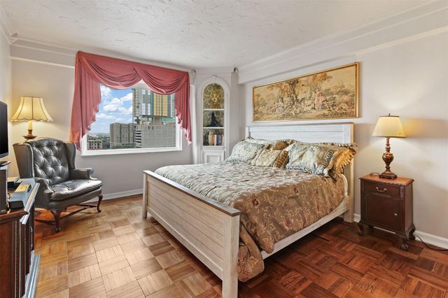 1400 Hermann Drive 11E, Houston, TX 77004