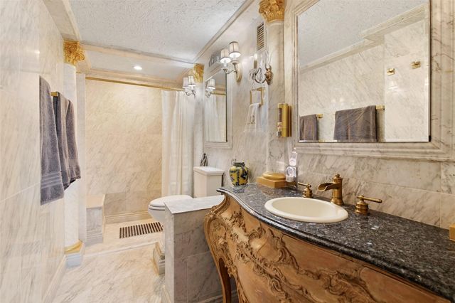 1400 Hermann Drive 11E, Houston, TX 77004