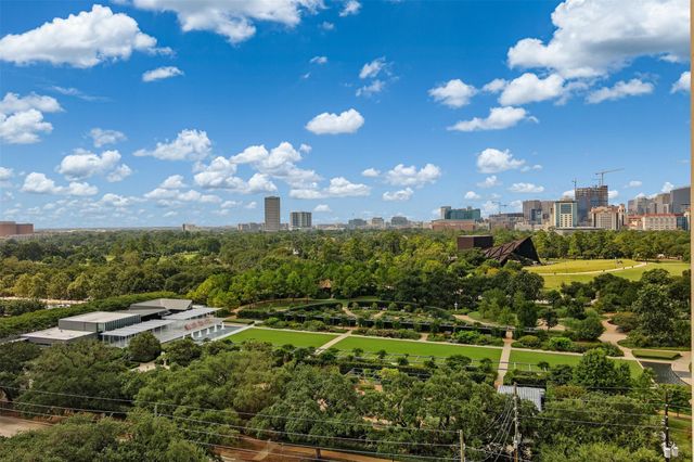 1400 Hermann Drive 11E, Houston, TX 77004