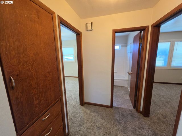 1305 8TH Ave, Longview, WA 98632