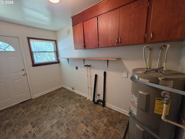 1305 8TH Ave, Longview, WA 98632