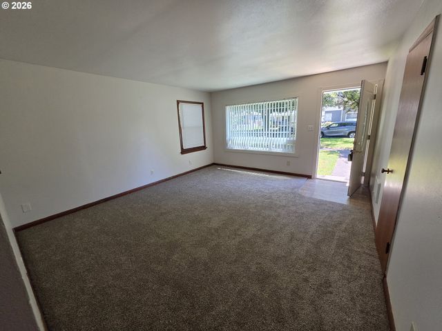1305 8TH Ave, Longview, WA 98632
