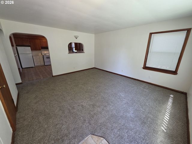 1305 8TH Ave, Longview, WA 98632