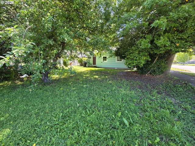 1305 8TH Ave, Longview, WA 98632