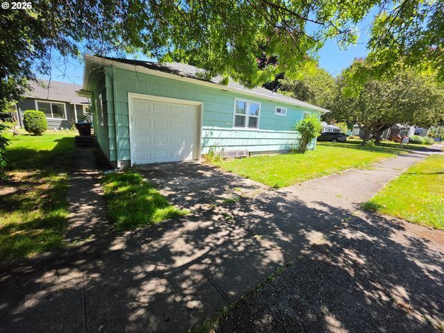 1305 8TH Ave, Longview, WA 98632