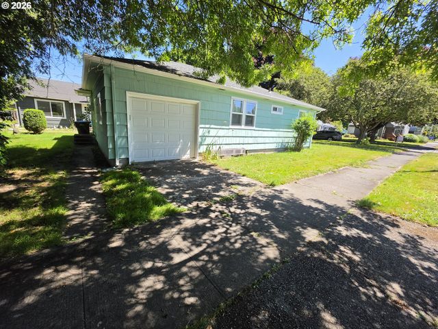 1305 8TH Ave, Longview, WA 98632