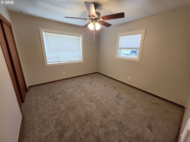 1305 8TH Ave, Longview, WA 98632