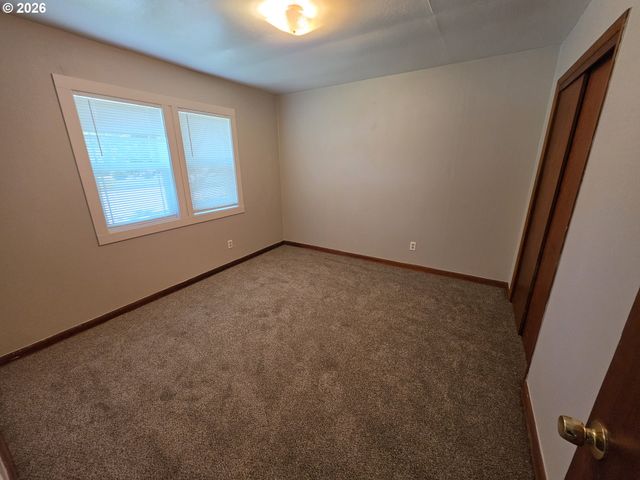 1305 8TH Ave, Longview, WA 98632