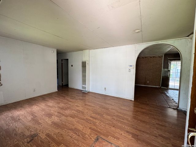 318 SUBLETT DR, San Antonio, TX 78223