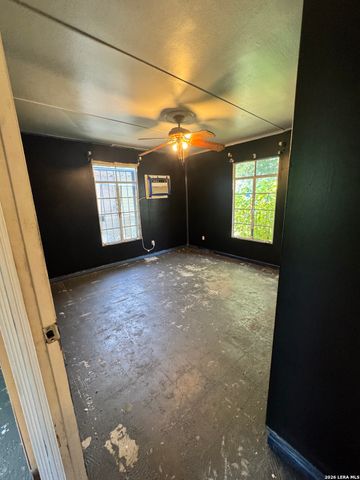 318 SUBLETT DR, San Antonio, TX 78223