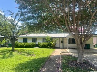 318 SUBLETT DR, San Antonio, TX 78223