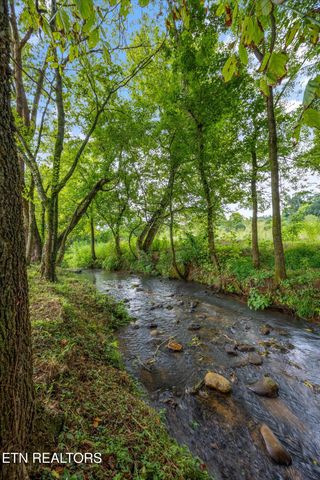 5436 Old Niles Ferry Rd, Maryville, TN 37801