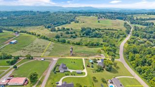 5436 Old Niles Ferry Rd, Maryville, TN 37801