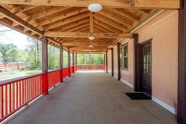 691 Willow Drive, Shepherd, TX 77371