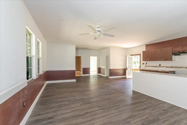 691 Willow Drive, Shepherd, TX 77371