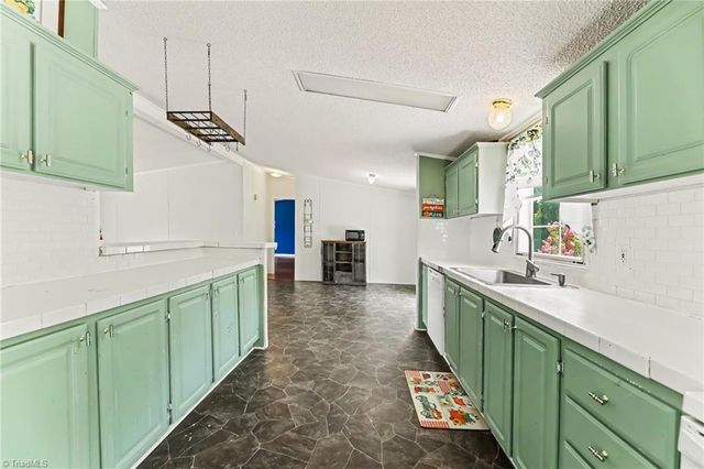 3247 Vance Street Extension, Reidsville, NC 27320