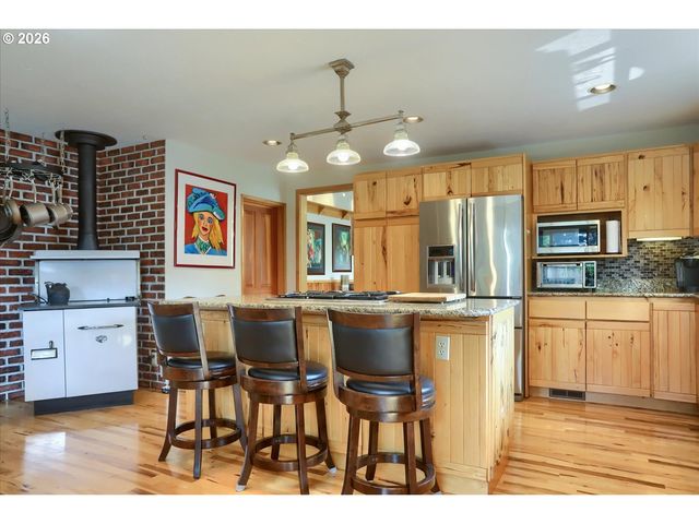 16342 S MOORE Rd, Oregon City, OR 97045