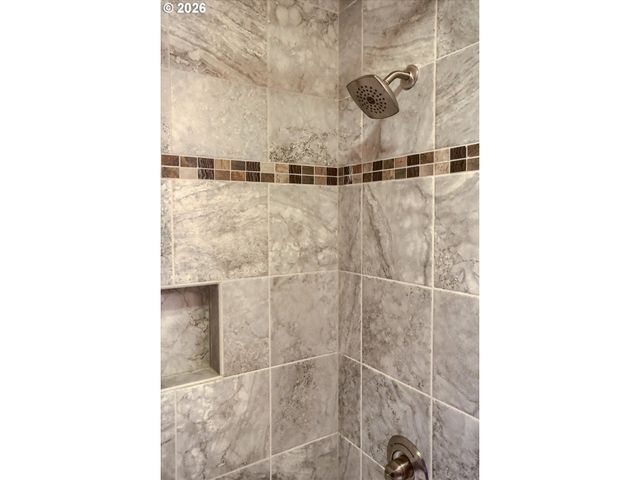 16342 S MOORE Rd, Oregon City, OR 97045